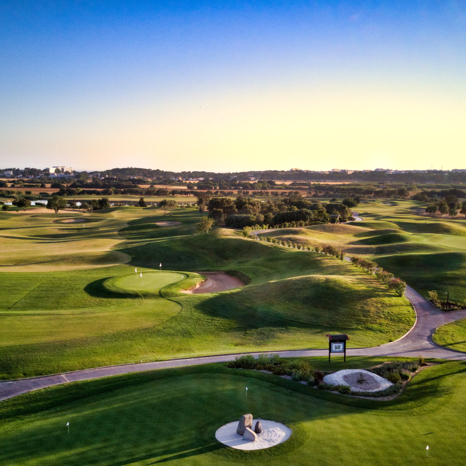 McGinley opens Portugal fitting centre